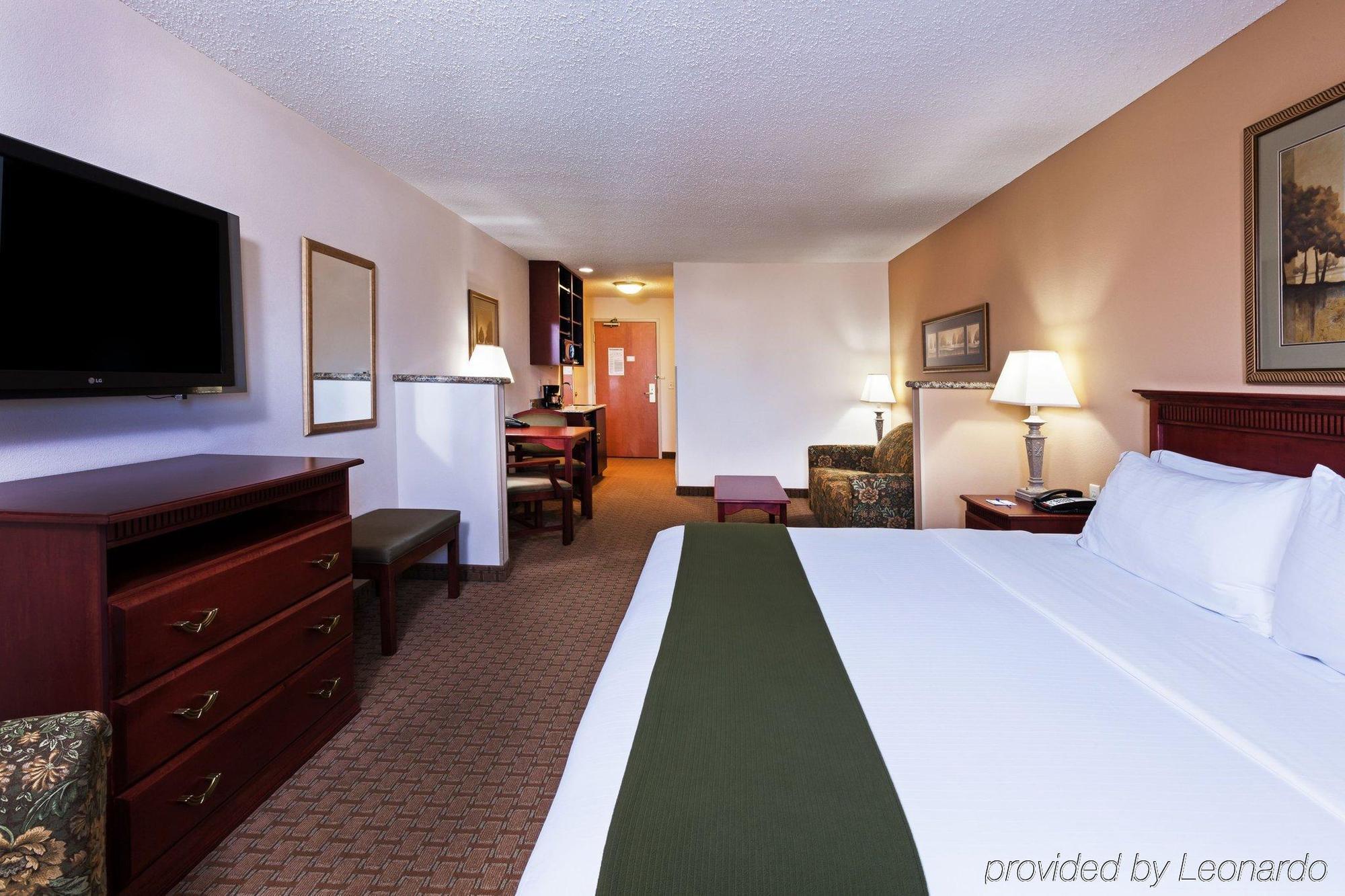 Holiday Inn Express & Suites Selma By Ihg Eksteriør billede