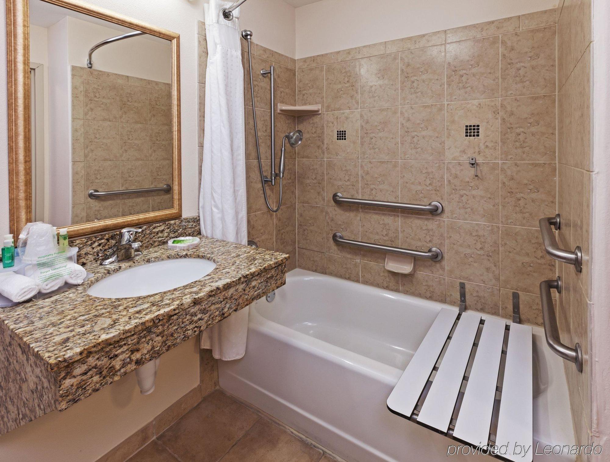 Holiday Inn Express & Suites Selma By Ihg Eksteriør billede