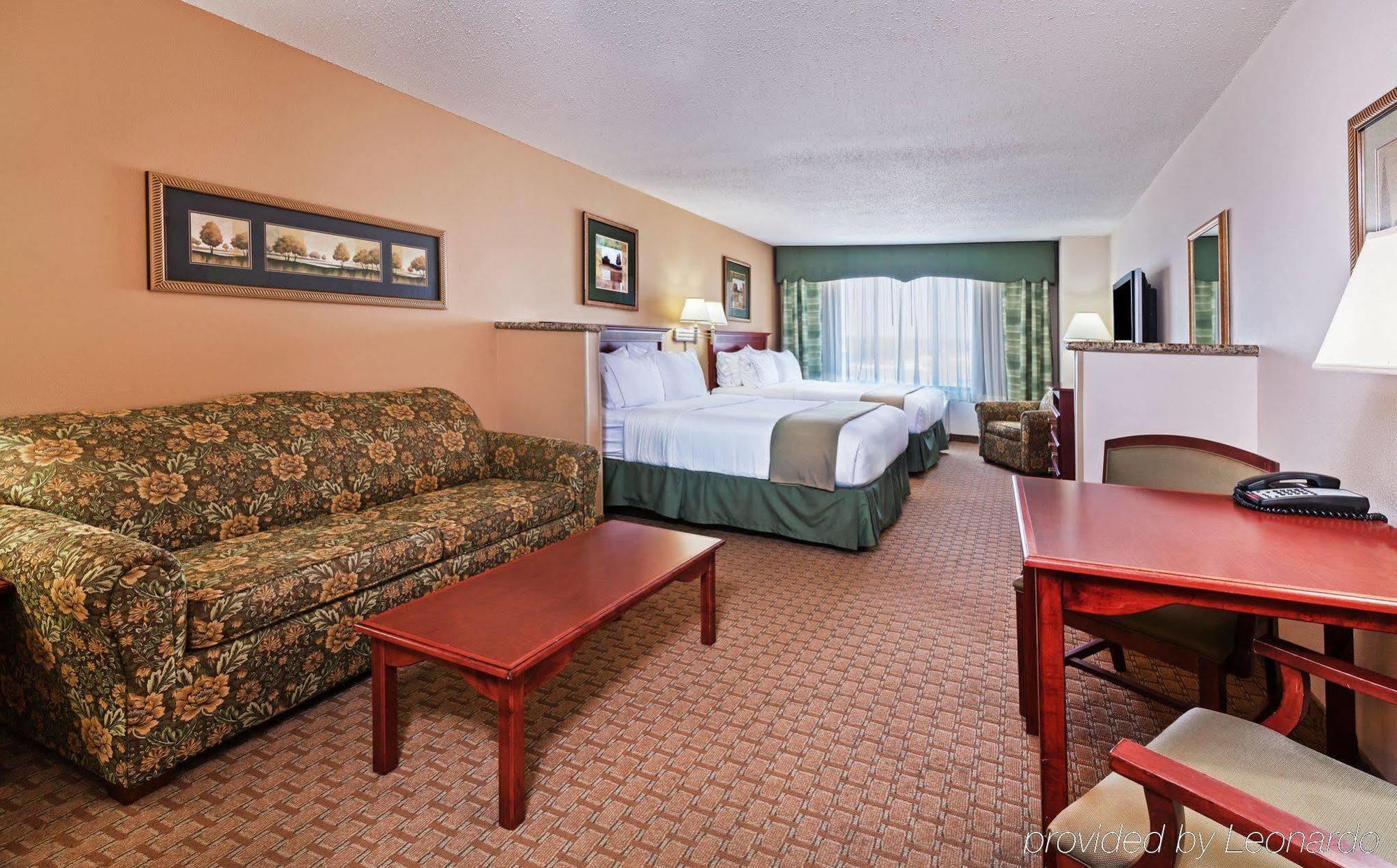 Holiday Inn Express & Suites Selma By Ihg Eksteriør billede